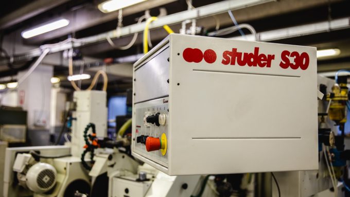 The cylindrical grinding machine Studer S30